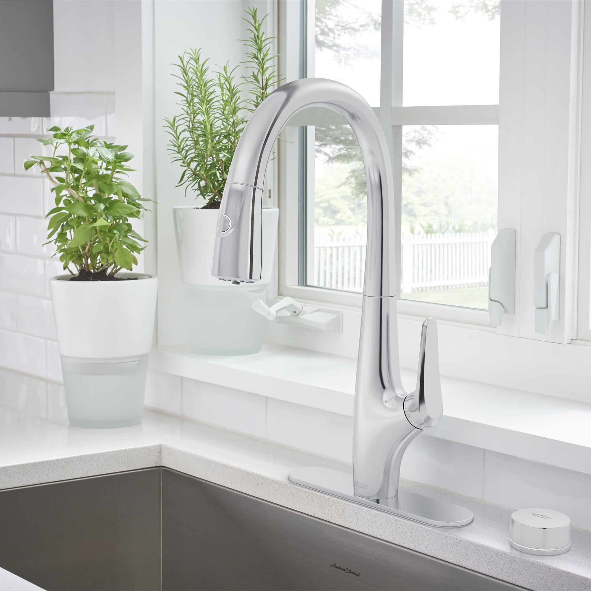 Saybrook Single-Handle Pull-Down Dual Spray Kitchen Faucet 1.5 GPM with Filter